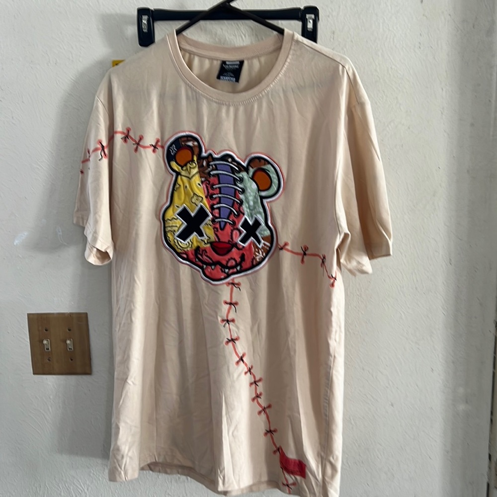 Men’s shirt and shorts outfits size 2xl top and bottom,